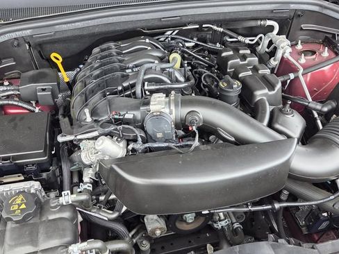 Used 2024 Dodge Durango GT RWD image 18