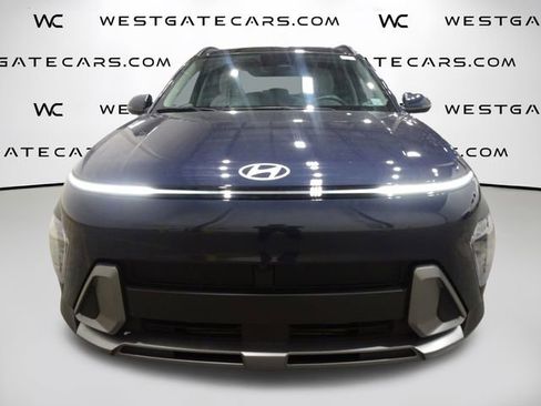Used 2024 Hyundai Kona Limited FWD image 4