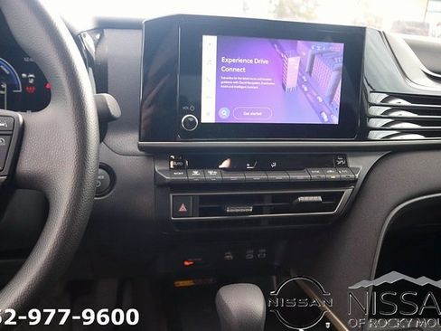 Used 2025 Toyota Camry LE image 16