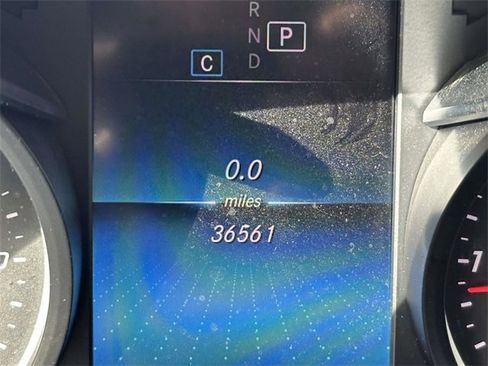 Certified 2022 Mercedes-Benz GLC 300 4MATIC image 38