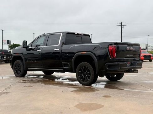 Used 2021 GMC Sierra 2500 Denali w/ Denali Black Diamond Edition AWD/4WD image 5