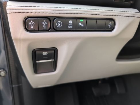Certified 2025 Acura MDX SH-AWD w/ Advance Package image 15