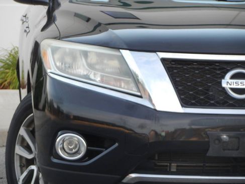 Used 2014 Nissan Pathfinder SL w/ SL Premium Package AWD/4WD image 9