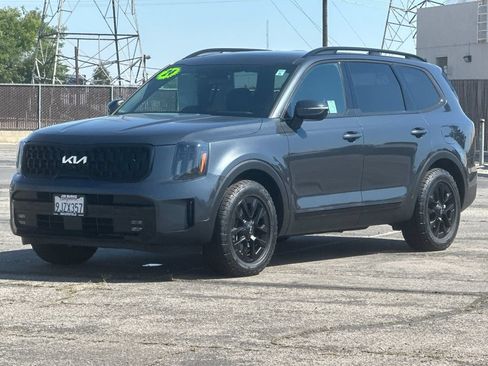 Used 2024 Kia Telluride AWD image 7