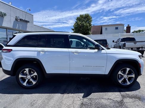 New 2026 Jeep Grand Cherokee Limited AWD/4WD image 8