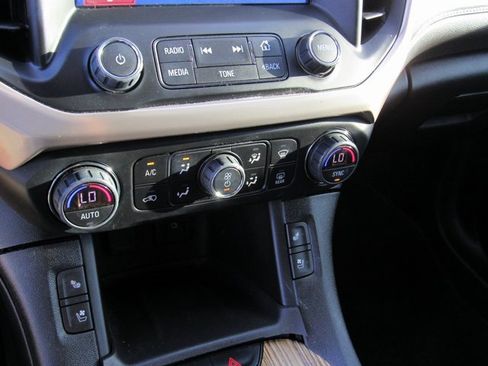 Used 2019 GMC Acadia Denali w/ Technology Package image 21