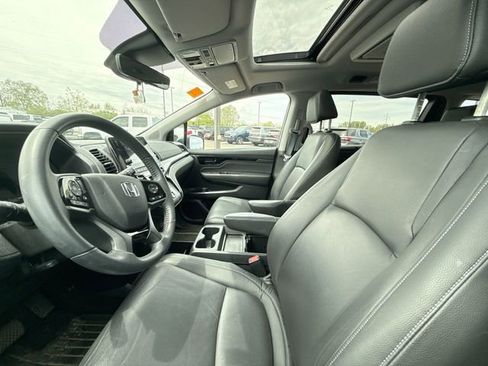 Used 2024 Honda Odyssey Touring image 9