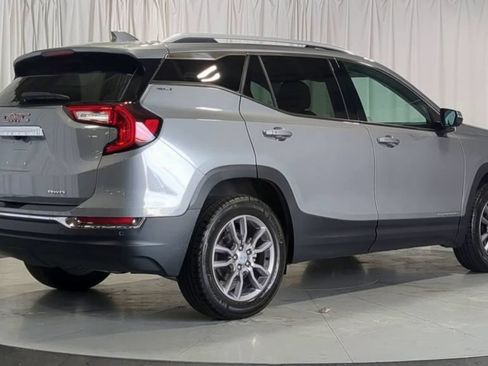 Used 2024 GMC Terrain SLT w/ Infotainment Package II AWD/4WD image 10