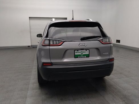 Used 2020 Jeep Cherokee Latitude FWD image 6
