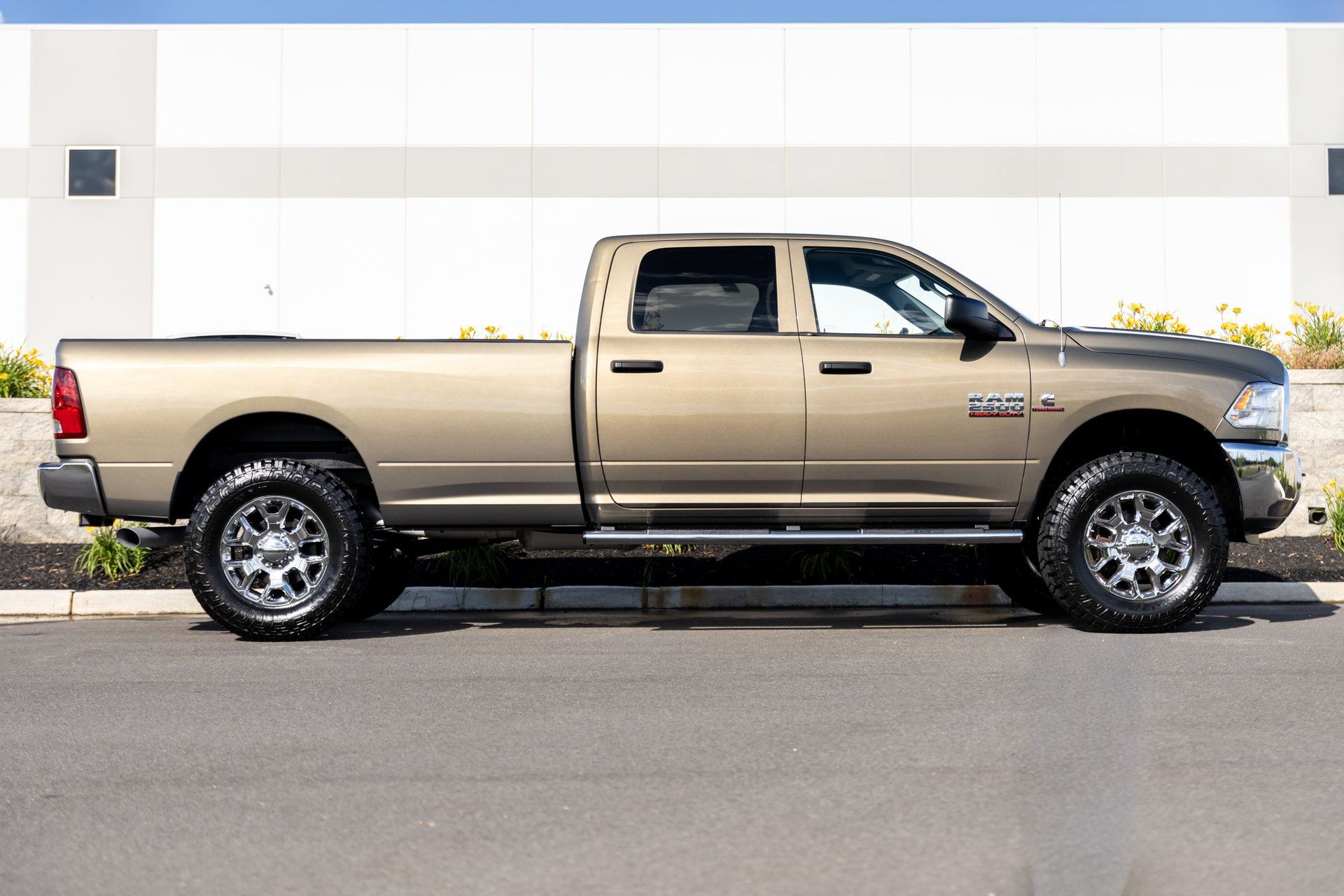 Used 2013 RAM 2500 Tradesman w/ Chrome Appearance Group AWD/4WD image 10