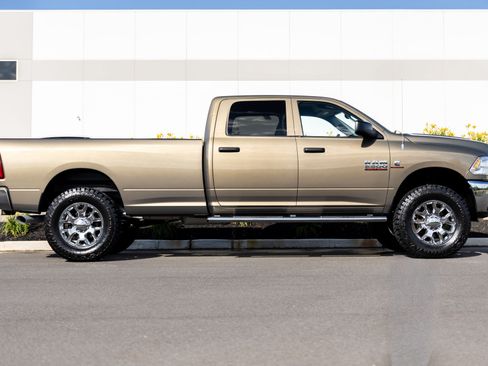 Used 2013 RAM 2500 Tradesman w/ Chrome Appearance Group AWD/4WD image 10