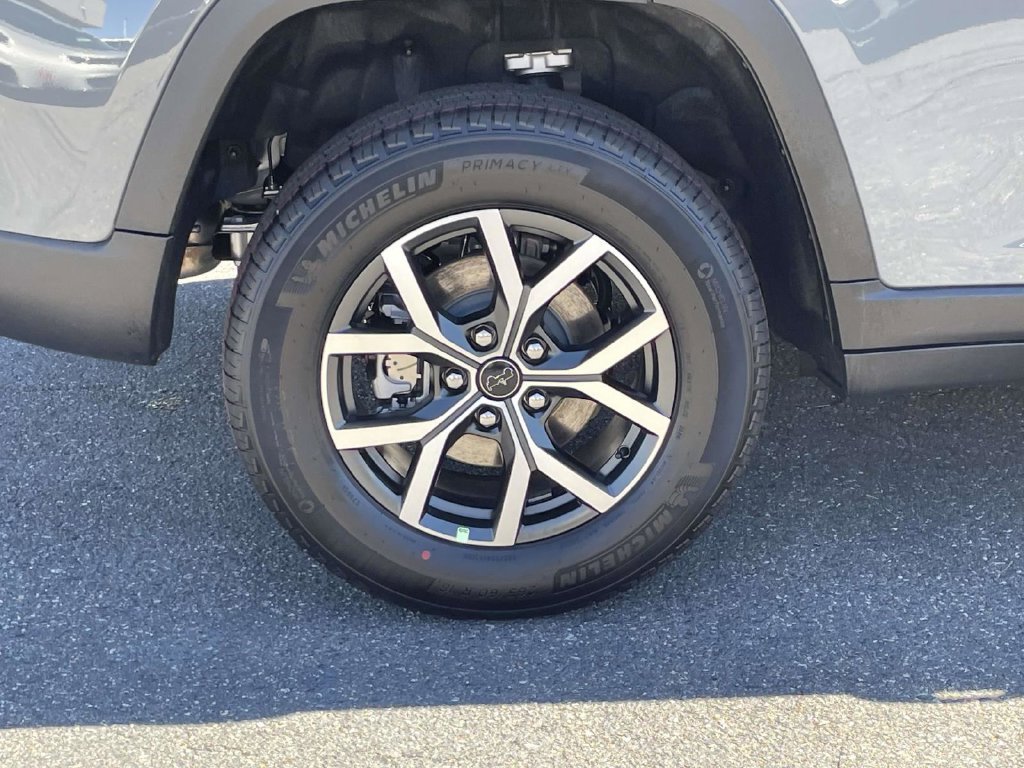 New 2027 Jeep Grand Cherokee 4WD image 13