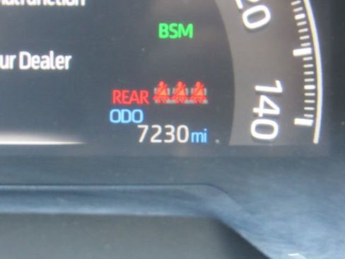 Used 2025 Toyota RAV4 XLE image 40