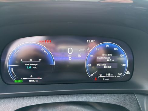 Used 2023 Toyota Crown Limited image 12