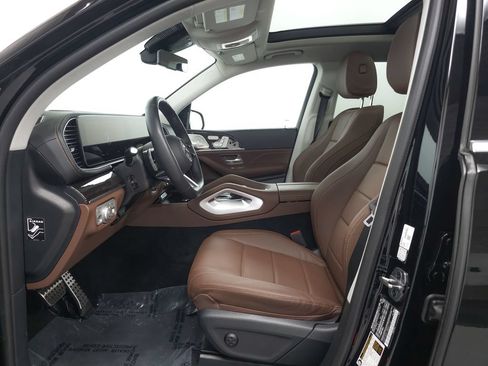 Used 2026 Mercedes-Benz GLS 450 4MATIC image 8