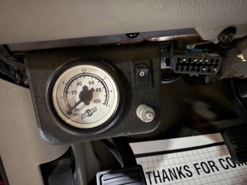 Used 2006 GMC Sierra 2500 SLT w/ Heavy-Duty Power Package image 36