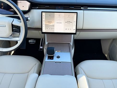 New 2025 Land Rover Range Rover SE image 20