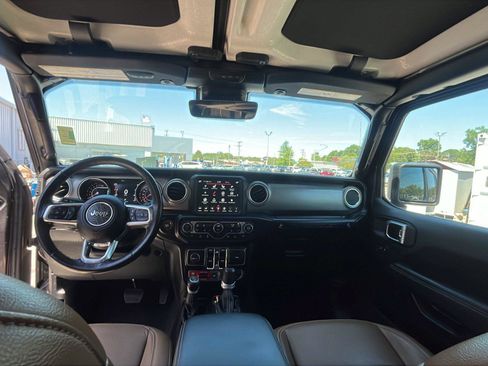 Used 2020 Jeep Wrangler Unlimited Rubicon w/ Advanced Safety Group AWD/4WD image 20
