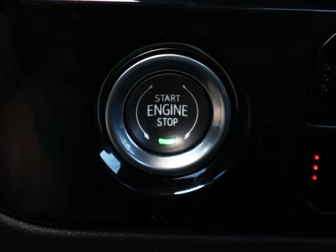 Used 2023 Chevrolet Silverado 1500 LT AWD/4WD image 18