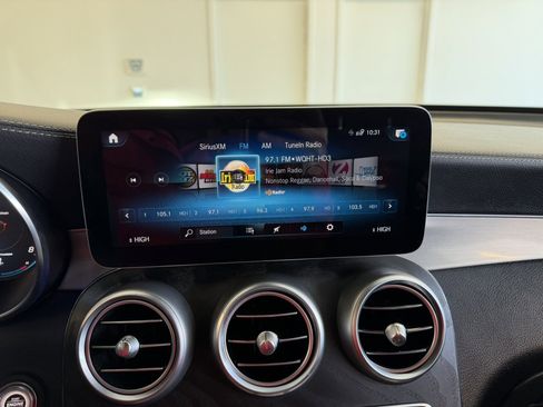 Used 2020 Mercedes-Benz GLC 63 AMG 4MATIC image 21