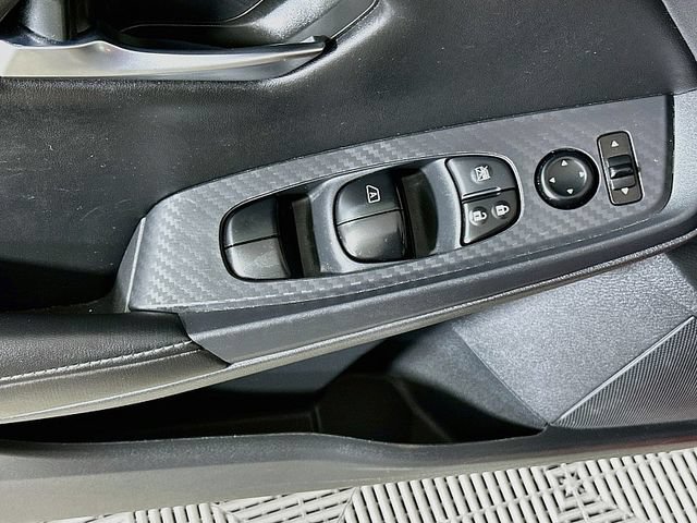 Used 2024 Nissan Sentra SV FWD image 18