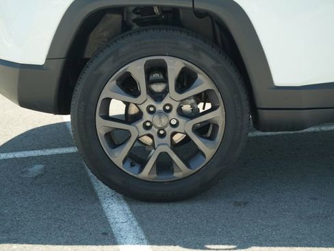 Used 2021 Jeep Compass Latitude AWD/4WD image 42
