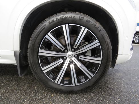 Used 2022 Volvo XC90 T6 Inscription w/ Advanced Package image 9