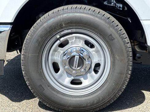New 2025 Ford F350 XL w/ XL Chrome Package image 26