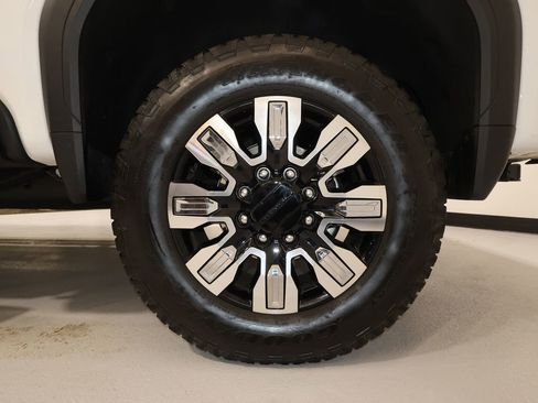 Certified 2025 GMC Sierra 2500 Denali w/ Denali Reserve Package image 36