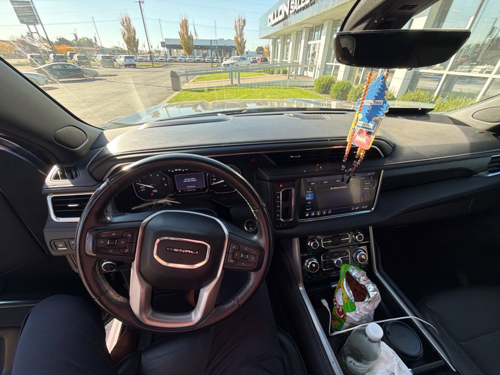 Used 2021 GMC Yukon Denali w/ Denali Ultimate Package AWD/4WD image 14