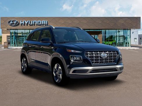 New 2026 Hyundai Venue SEL FWD image 11