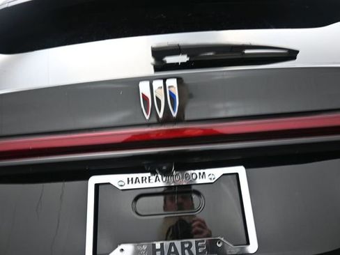 Used 2025 Buick Enclave Sport Touring FWD image 26