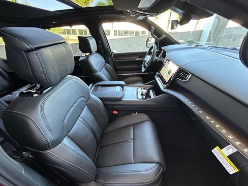 Used 2024 Jeep Grand Wagoneer Series I AWD/4WD image 30