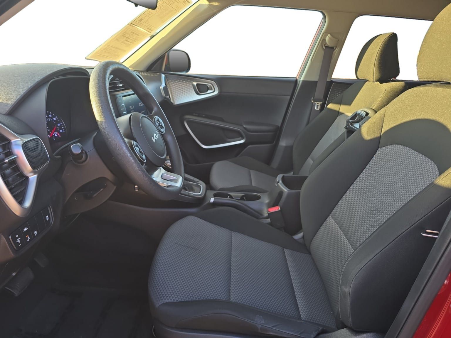 Used 2022 Kia Soul LX w/ Technology Package FWD image 10