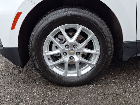 Used 2024 Chevrolet Equinox LT image 32