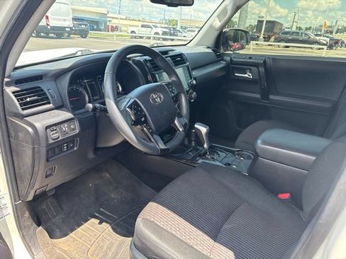 Used 2022 Toyota 4Runner TRD Off-Road AWD/4WD image 8