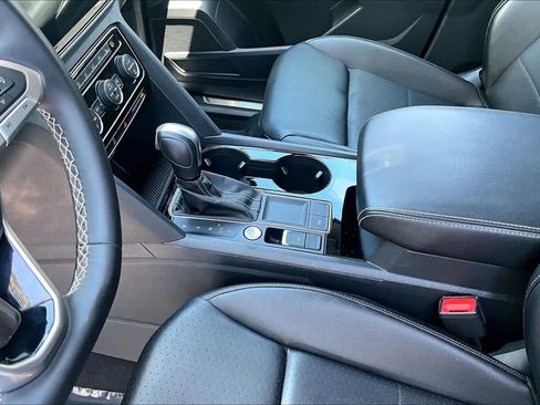 Used 2023 Volkswagen Atlas SE FWD image 17