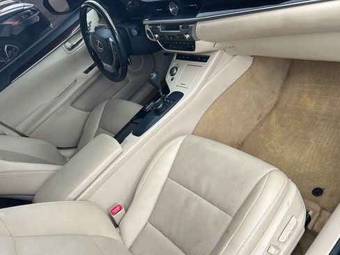 Used 2014 Lexus ES 350 w/ Premium Package FWD image 18