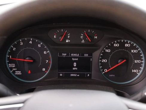 Used 2024 Chevrolet Malibu LT FWD image 14