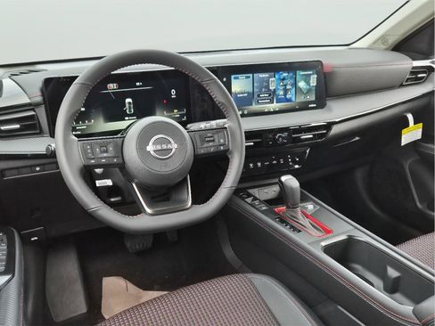 New 2026 Nissan Kicks SR w/ Cold Weather Package image 13