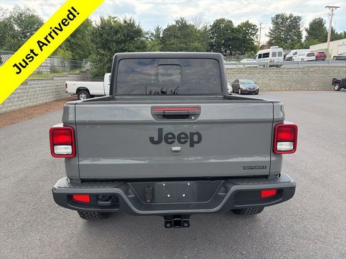 Used 2020 Jeep Gladiator Sport w/ Quick Order Package 24S AWD/4WD image 8