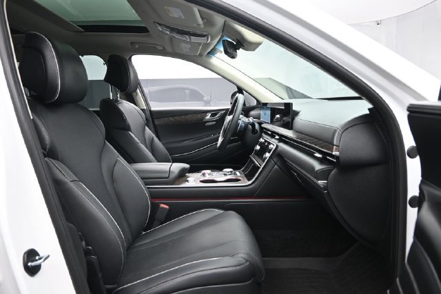 Used 2025 Genesis GV80 2.5T Prestige AWD/4WD image 24