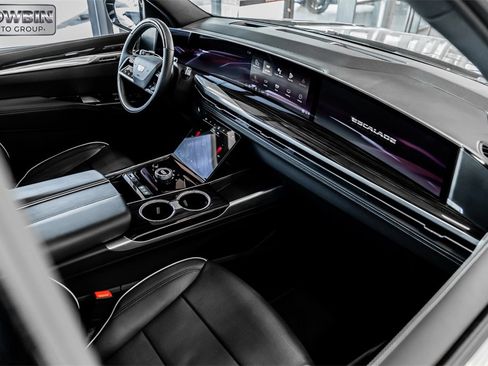 Used 2025 Cadillac Escalade Premium Luxury image 46