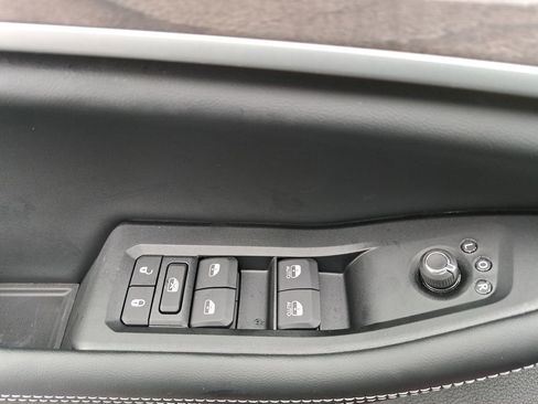 New 2025 Jeep Grand Cherokee L Limited image 30