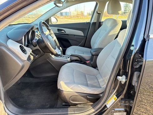 Used 2014 Chevrolet Cruze LT image 15