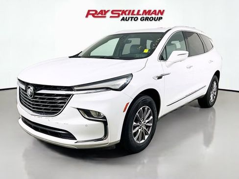 Used 2024 Buick Enclave Premium image 3