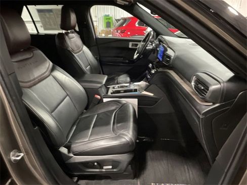 Used 2021 Ford Explorer Platinum image 30