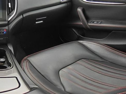 Used 2018 Maserati Ghibli S GranLusso AWD/4WD image 27