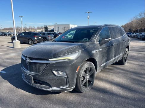 Used 2023 Buick Enclave Essence w/ Experience Buick Package image 2