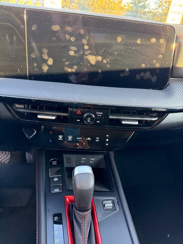 Used 2026 Nissan Kicks SR AWD/4WD image 6